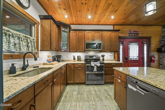 669 Stockton Drive, Sevierville, TN 37876