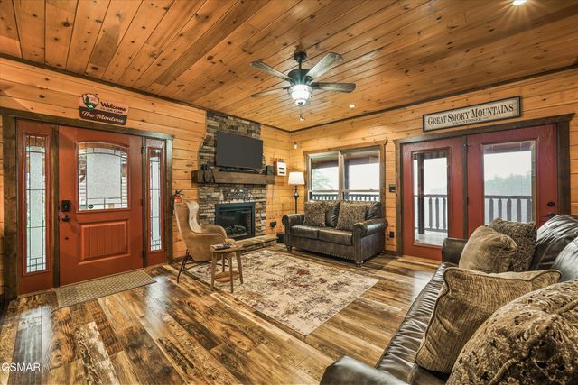 669 Stockton Drive, Sevierville, TN 37876