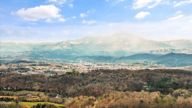 669 Stockton Drive, Sevierville, TN 37876