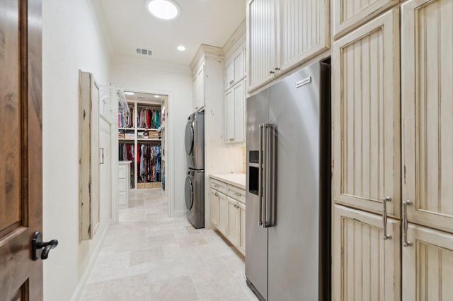 5206 Flint Hills Drive, College Station, TX 77845