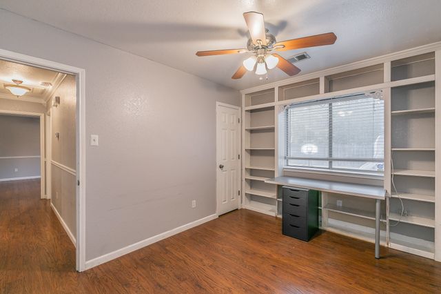 1013 Darren Drive, Burleson, TX 76028