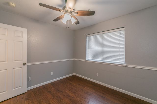 1013 Darren Drive, Burleson, TX 76028