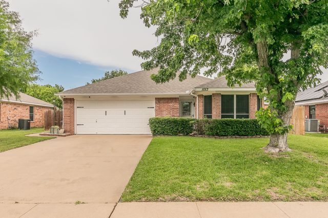 1013 Darren Drive, Burleson, TX 76028