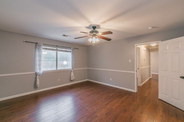 1013 Darren Drive, Burleson, TX 76028