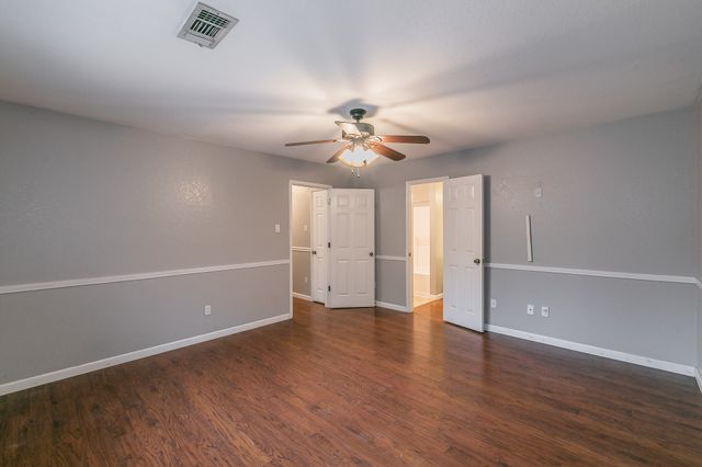 1013 Darren Drive, Burleson, TX 76028