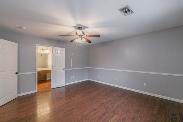 1013 Darren Drive, Burleson, TX 76028