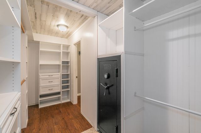 1013 Darren Drive, Burleson, TX 76028