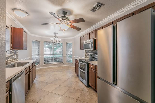 1013 Darren Drive, Burleson, TX 76028