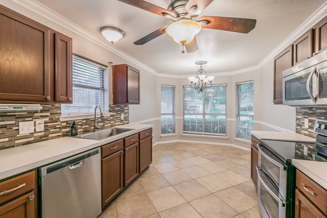 1013 Darren Drive, Burleson, TX 76028