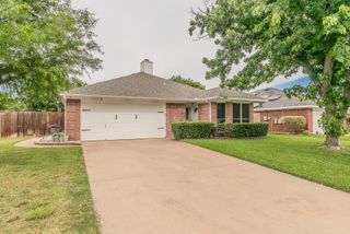 1013 Darren Drive, Burleson, TX 76028