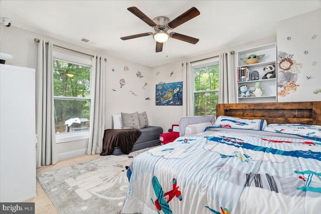 208 MOUNTAIN LAKE DR, Front Royal, VA 22630