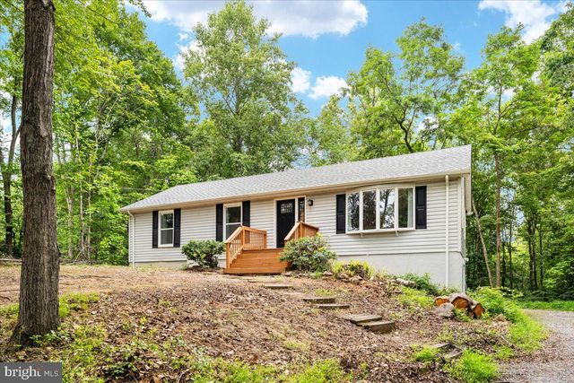 208 MOUNTAIN LAKE DR, Front Royal, VA 22630