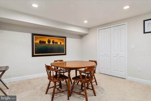208 MOUNTAIN LAKE DR, Front Royal, VA 22630