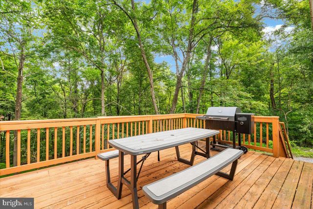 208 MOUNTAIN LAKE DR, Front Royal, VA 22630