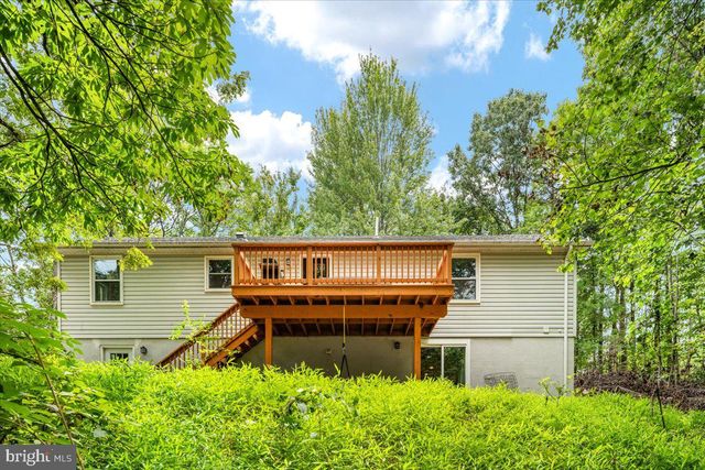 208 MOUNTAIN LAKE DR, Front Royal, VA 22630