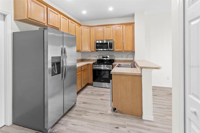10044 OLD HAVEN WAY, Tampa, FL 33624