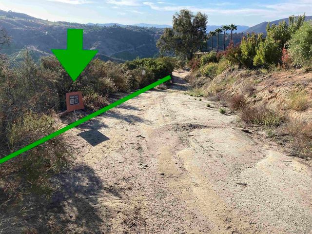 13701 Pauma Vista Dr, Valley Center, CA 92082