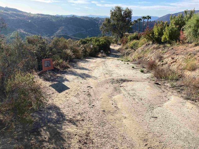 13701 Pauma Vista Dr, Valley Center, CA 92082