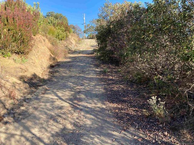 13701 Pauma Vista Dr, Valley Center, CA 92082