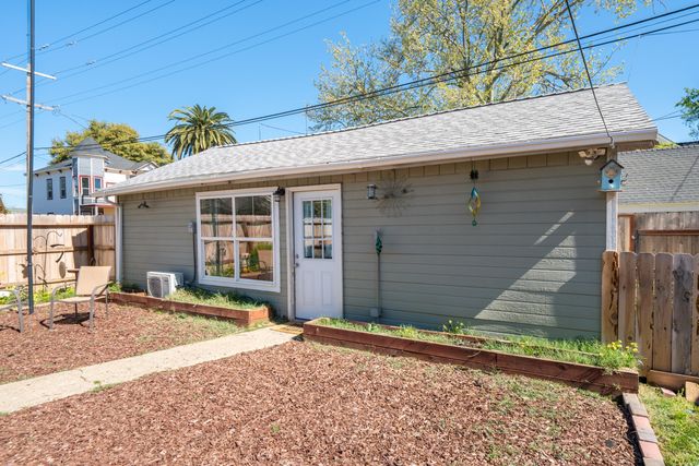 1158 Madison Street, Red Bluff, CA 96080