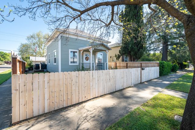 1158 Madison Street, Red Bluff, CA 96080