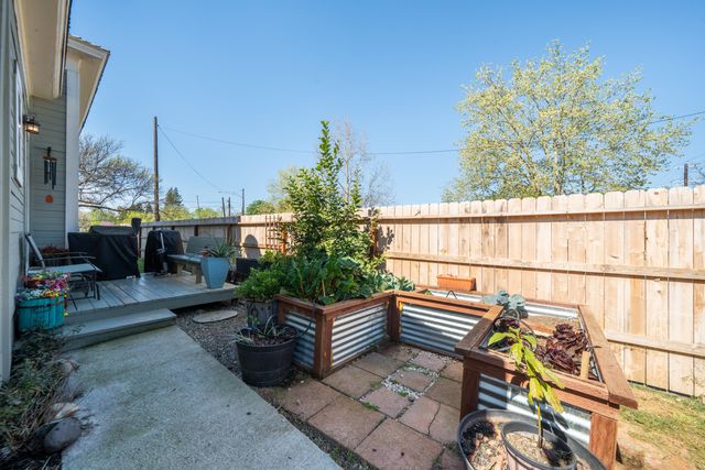 1158 Madison Street, Red Bluff, CA 96080