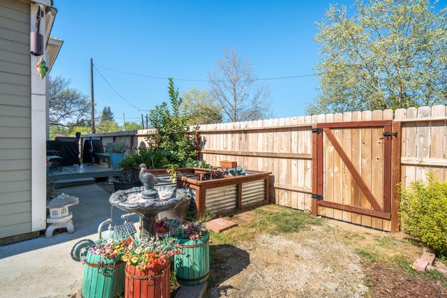 1158 Madison Street, Red Bluff, CA 96080