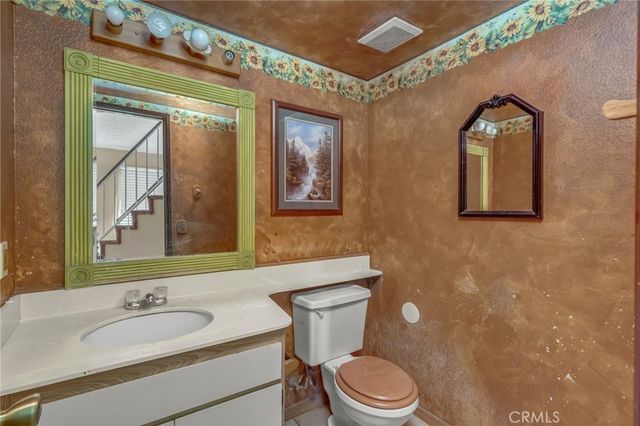 1918 W Quartermaster, Colton, CA 92324