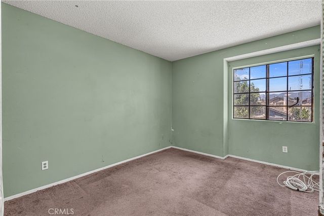 1918 W Quartermaster, Colton, CA 92324