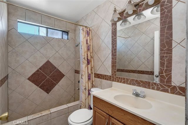 1918 W Quartermaster, Colton, CA 92324
