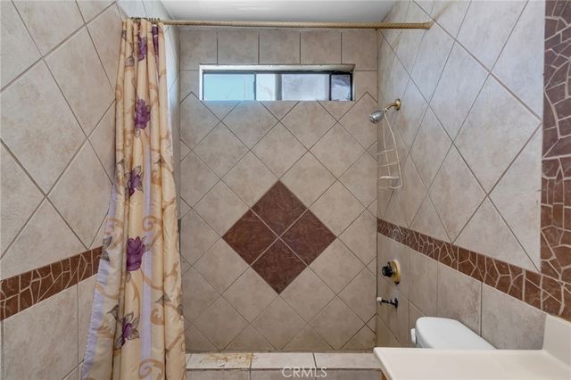 1918 W Quartermaster, Colton, CA 92324