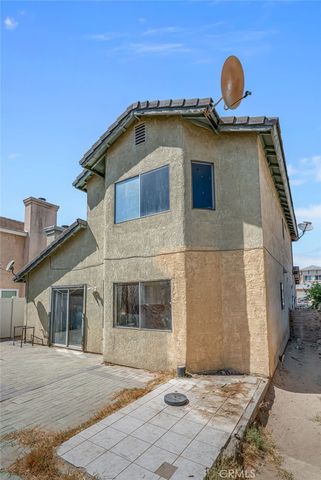 1918 W Quartermaster, Colton, CA 92324