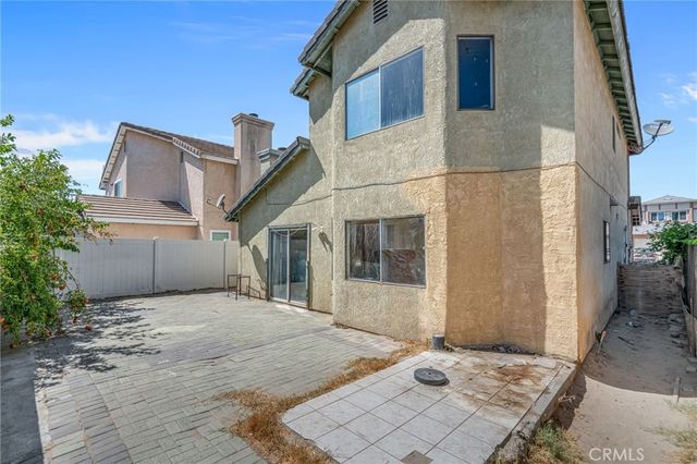 1918 W Quartermaster, Colton, CA 92324