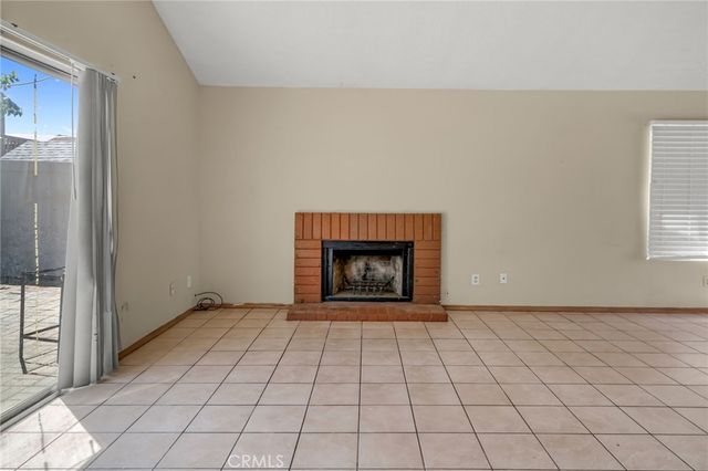 1918 W Quartermaster, Colton, CA 92324