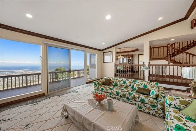 10 Avenue De Azalea, Rancho Palos Verdes, CA 90275