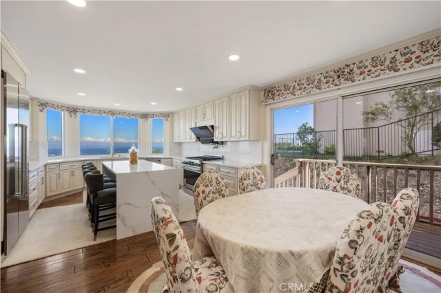 10 Avenue De Azalea, Rancho Palos Verdes, CA 90275