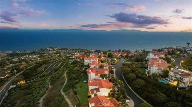 10 Avenue De Azalea, Rancho Palos Verdes, CA 90275