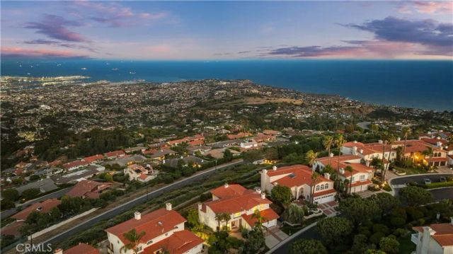 10 Avenue De Azalea, Rancho Palos Verdes, CA 90275