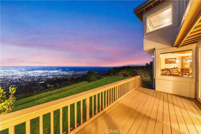 10 Avenue De Azalea, Rancho Palos Verdes, CA 90275