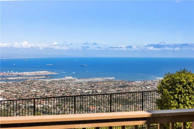 10 Avenue De Azalea, Rancho Palos Verdes, CA 90275