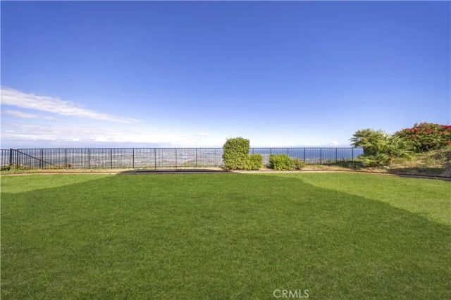 10 Avenue De Azalea, Rancho Palos Verdes, CA 90275