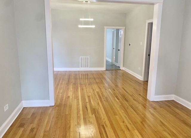 5019 W CONCORD Place 1, Chicago, IL 60639