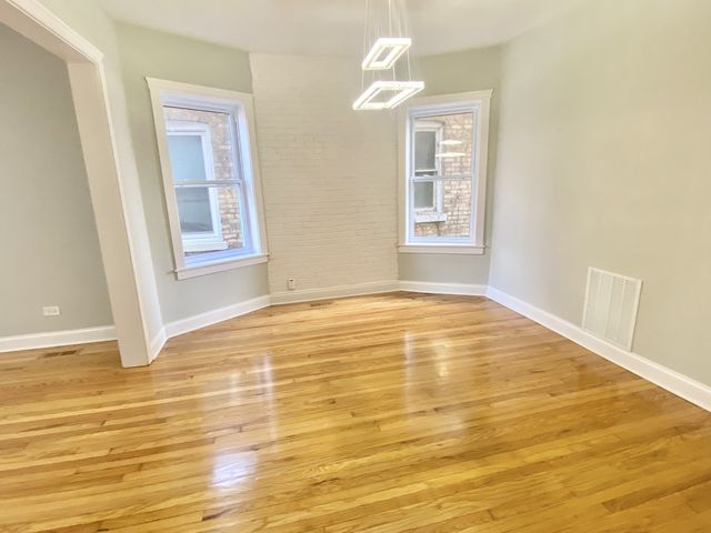 5019 W CONCORD Place 1, Chicago, IL 60639