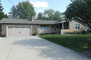210 Pineview Drive, Alma, MI 48801