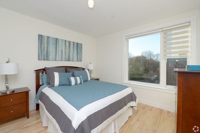 603 Concord 402, Cambridge, MA 02138