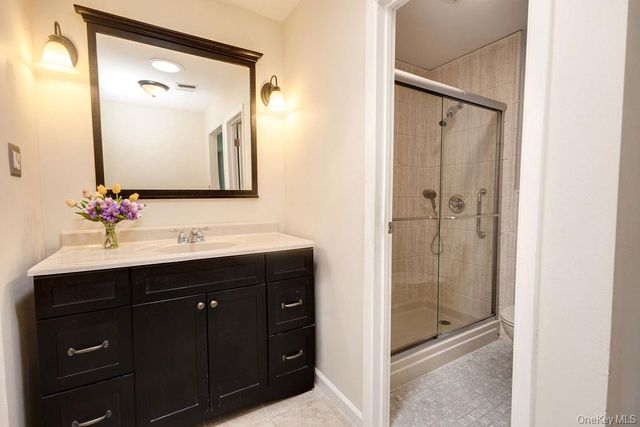 604 Cabot Court E 604, Saint James, NY 11780