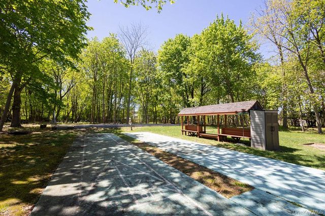 604 Cabot Court E 604, Saint James, NY 11780