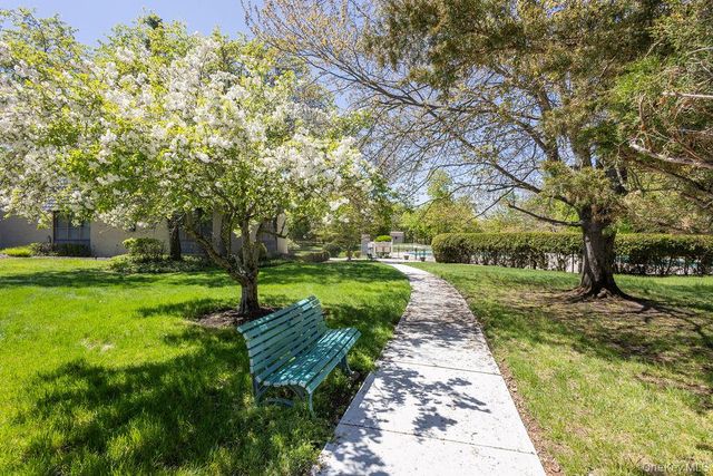 604 Cabot Court E 604, Saint James, NY 11780