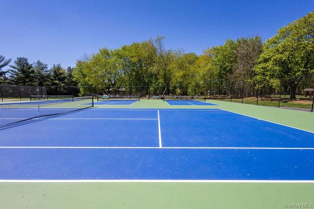 604 Cabot Court E 604, Saint James, NY 11780
