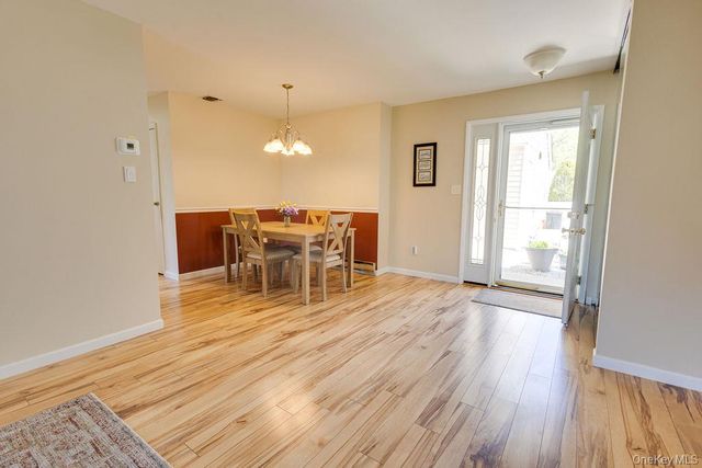 604 Cabot Court E 604, Saint James, NY 11780